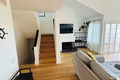 Image de Charming 3-bedroom townhome with Ac and WiFi in serene Mission Viejo