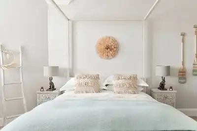 Image de The Salt House - sleeps 12 + 3 mins to beach
