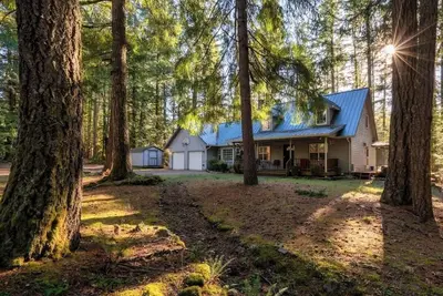 Image de Relaxing River Retreat - Three-Bedroom House