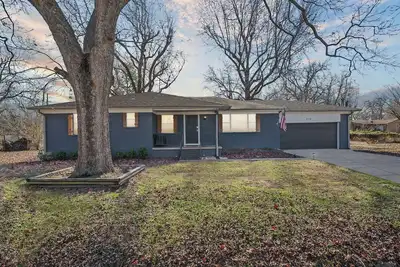 Image de Newly remodeled, fully furnished rental in Bixby, Ok. 3 bed, 1 1\/2 bath, office