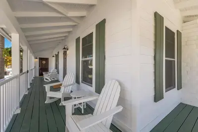 Image de Experience comfort at Anchor Inn, a charming 2-bedroom retreat in the heart of Boca Grande,