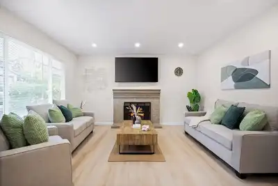 Image de Modern & Private East Bay Retreat in Vallejo!
