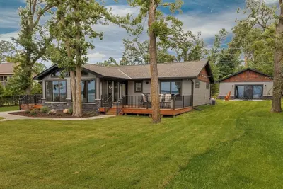 Image de Gull Lake Cabin + Bunkhouse with Sandy Beach & Pontoon/Jet Ski availability!
