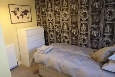 Image de Friars Shott Cottage\n\n