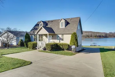 Hot Tub, Dock & Views: Waterfront Home in Cadiz!