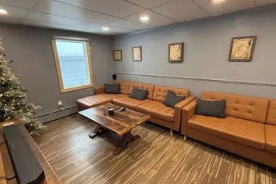 Image de Cozy mountain cabin - 10 min to skiing, hiking & biking