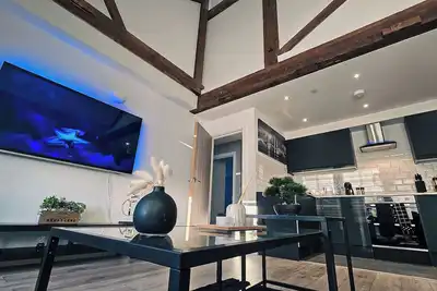 Image de Modern 3-Bedroom Apartment in the Heart of Newport