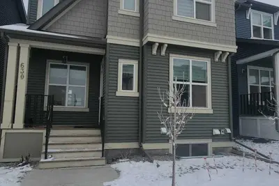 Image de Spacious 4-Bedroom Home Minutes from the Airport