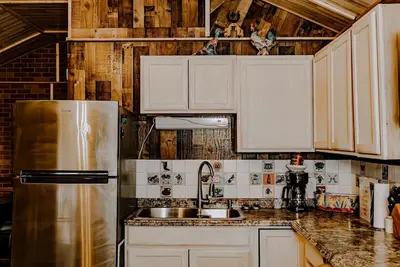 Image de Cozy cabin in welcoming Alpine with Ac, WiFi