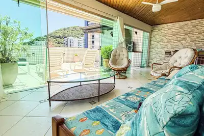Image de Penthouse - 150 Meters From The Beach. Street with shops, restaurants, sea view.