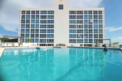 Image de 3 Min to the Beach | Comfortable Suite with Pool