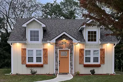 Image de Classy Cottage new home in quaint neighborhood