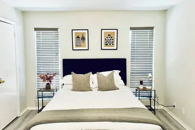 Image de Spacious Home with Garage + Perfect for Professionals + Close to Dallas Downtown