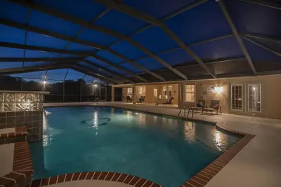 Image de Stylish 4-bedroom Villa with Heated Pool