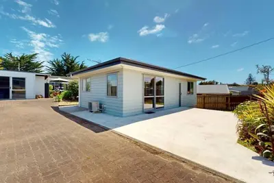 Image de Modern 2 Bedroom house - a home away from home!