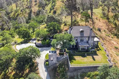 Image de Spacious Luxurious Villa Overlooking Millerton Lake