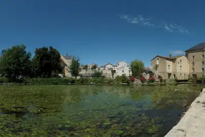 Image de Studio Confortable à 3 Min du Futuroscope – Idéal pour 5 Personnes avec Wi-Fi et Parking