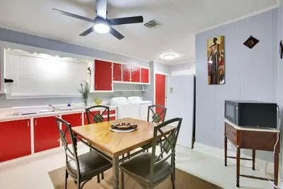 Image de Walk to 1st Street: Family Home in Thibodaux!