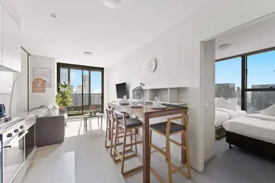 Image de Modern 2br on Collins, Skyline Views & Parking