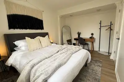 Image de Cozy home minutes from Dtw Airport