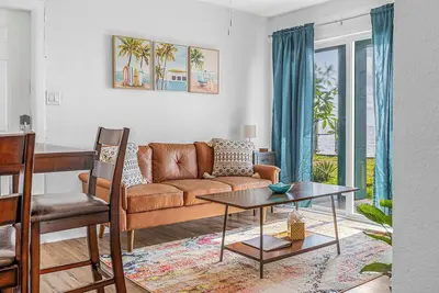 Image de Waterfront Oasis! Private Pier, Walk to Beach