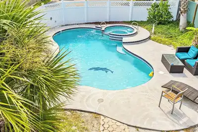 Image de Entire Waterfront House Steps from the Beach