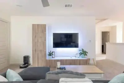 Image de Tesla Luxe Retreat: Sleeps 10