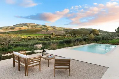 Image de Country villa with pool in Buseto Palizzolo
