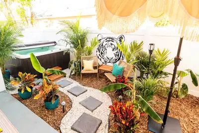 Image de The Tigers Den w/ Hot Tub Oasis & Near Ocean!