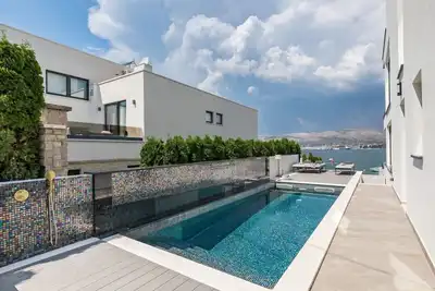 Image de Luxury Villa Destiny Ciovo 2 with pool at the beach