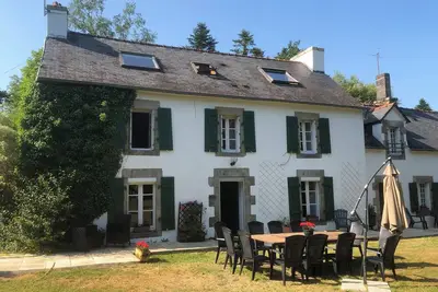 Image de Beautiful Secluded Converted Breton Farmhouse with Pool\nGenerous grounds/gardens