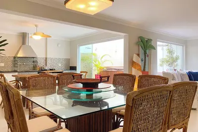 Image de Paradise House with heated Jacuzzi and beach service
