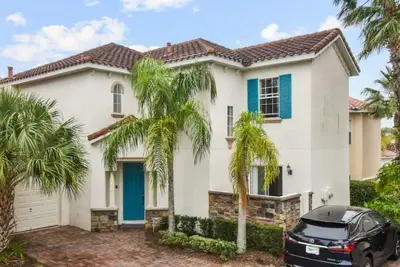 Image de Escape to Comfort & Elegance: Spacious 5-beds Mediterranean villa close to Parks