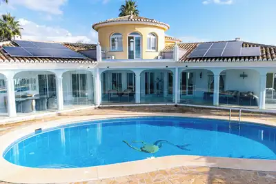 Image de stunning ocean views and surrounded by nature, Full Private.