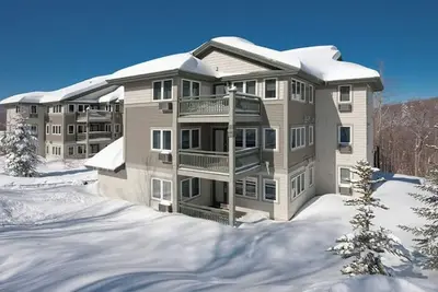 Image de Beautiful Deluxe 2 Bedroom Condo in Smugglers Notch Resort