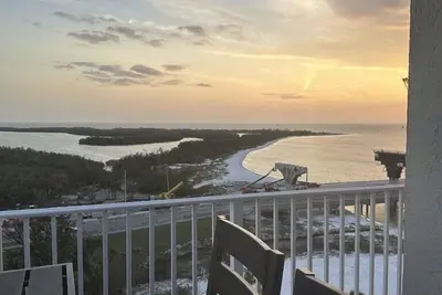 Image de Luxury Private Beach Getaway with Breathtaking Views!
