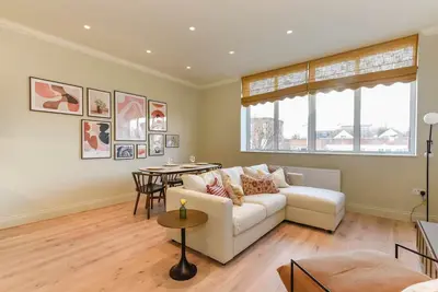 Image de Pass the Keys | Beautifully designed loft, 20 mins central London