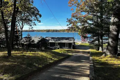Image de Big Star Lake Waterfront 4-bedroom cottage