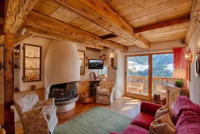 Image de Votre refuge privé dans les Dolomites. \nLà où le confort rencontre la nature.