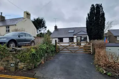 Image de This cottage is located less than 1 mile from Morfa Nefyn beach, the Ty Coch pub