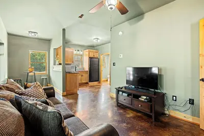 Image de Charming Farmhouse in Montoursville with Hot Tub + Wi-Fi