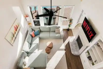 Image de 5br Oasis w/Hot Tub, Pool, Gym, Movie Theater & Game Room