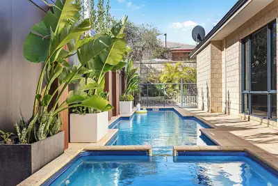 Image de Beachside Luxury, Heated Pool, Spa, Kids