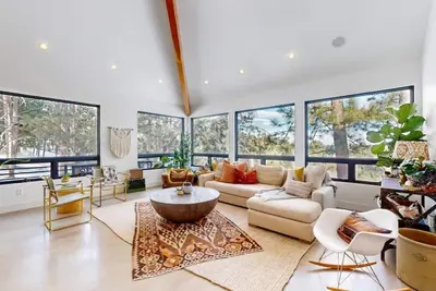 Image de Spacious House in Scenic Golden with Ac, WiFi