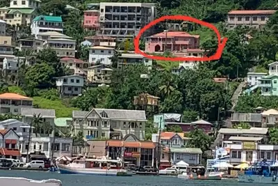 Image de The Pink House Overlooking with the Carenage. Features 2 Person Jacuzzi Tub.