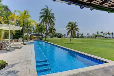 Image de El Tigre Deluxe, 2bd, Pool and Golf view and near Beaches!
