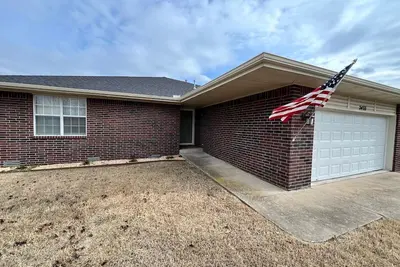 Image de Family Fun! Games, 1g Fast WiFi, 1 King, 2 Queens, & Sofabed, Sleeps 8 in Rogers