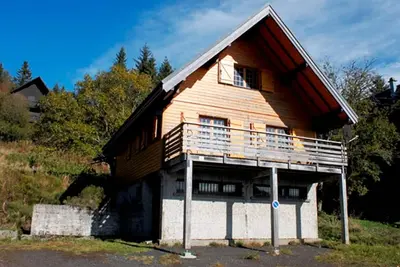 Image de Chalet atypique près des pistes, 9 pers. , sculptures uniques