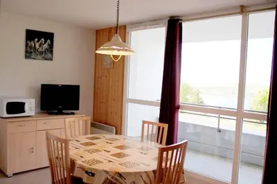 Image de Appartement 6 pers. au bord du lac, terrasse sud et garage privé