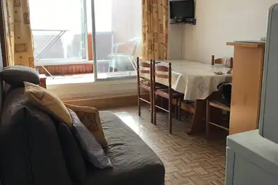 Image de Studio avec loggia panoramique à Super Besse, accès pistes à 300m